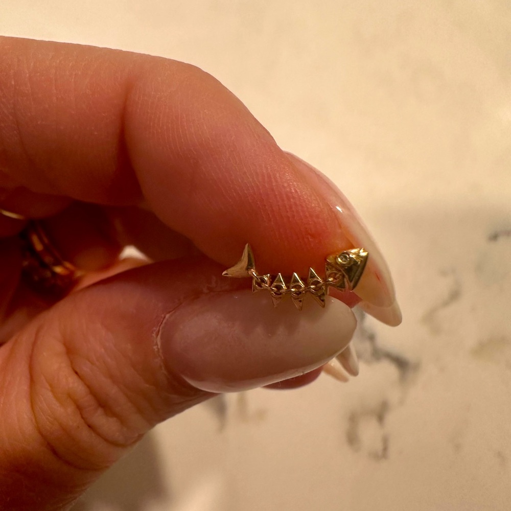 Sydney Evan Gold & Diamond Fishbone Studs